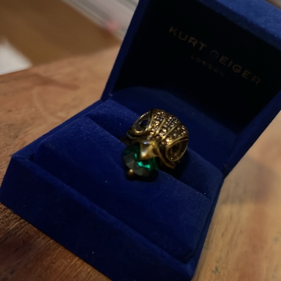 Kurt Geiger Gold Eagle Ring with Blue Gem - Picture 4 of 8